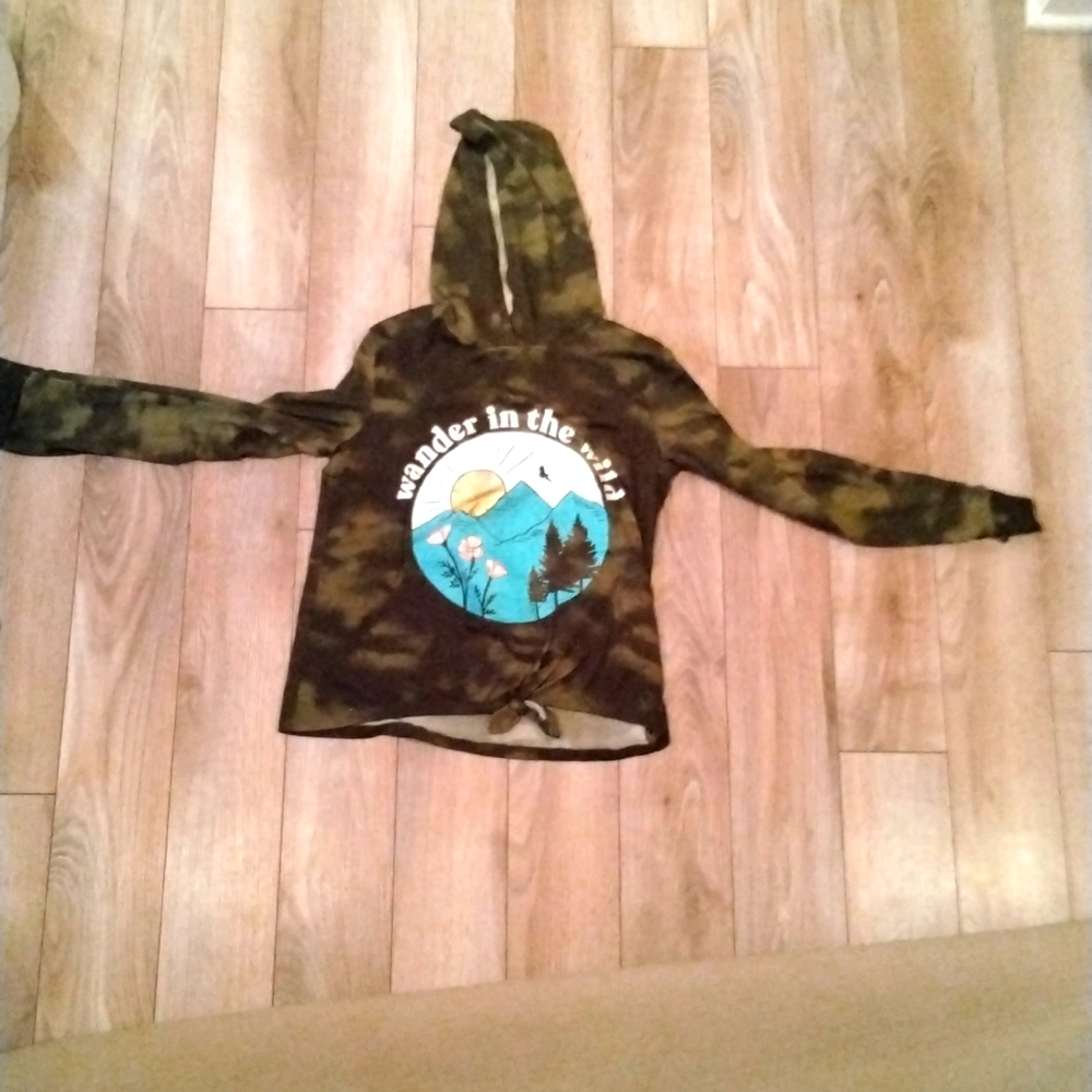 An army green light hoodie